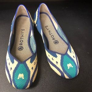 Rothy’s round toe Moroccan patten